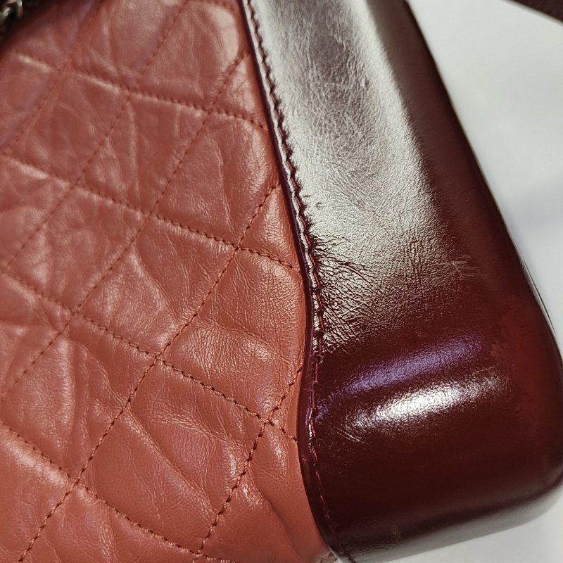 CHANEL GABRIELLE 小號 酒紅色牛皮菱格紋流浪包 肩背包 斜背包 金色釕色五金 25開-9