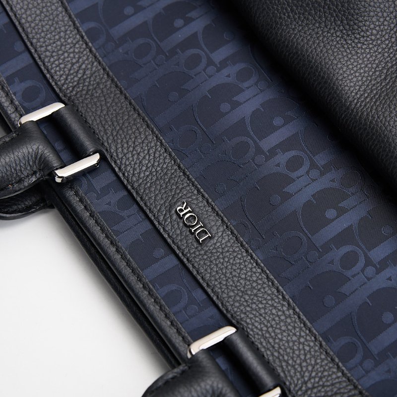 DIOR Oblique Mirage 男款手提斜背托特包-17