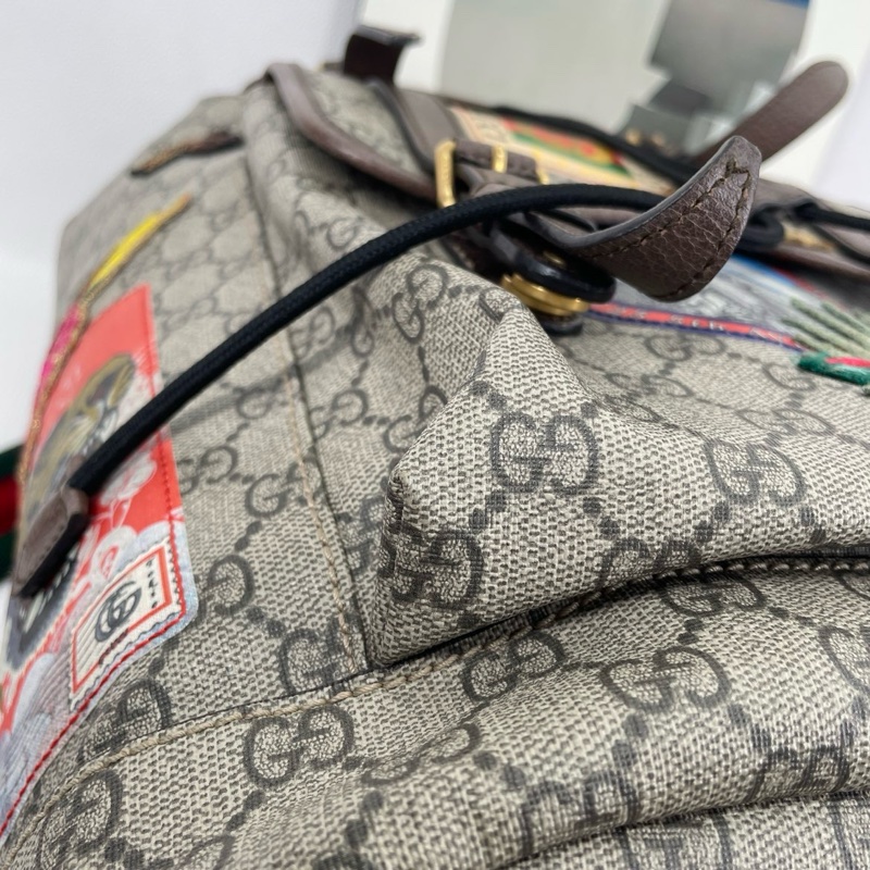 GUCCI Courrier米色塗層帆布老花刺繡雙肩包 後背包 金色五金-13