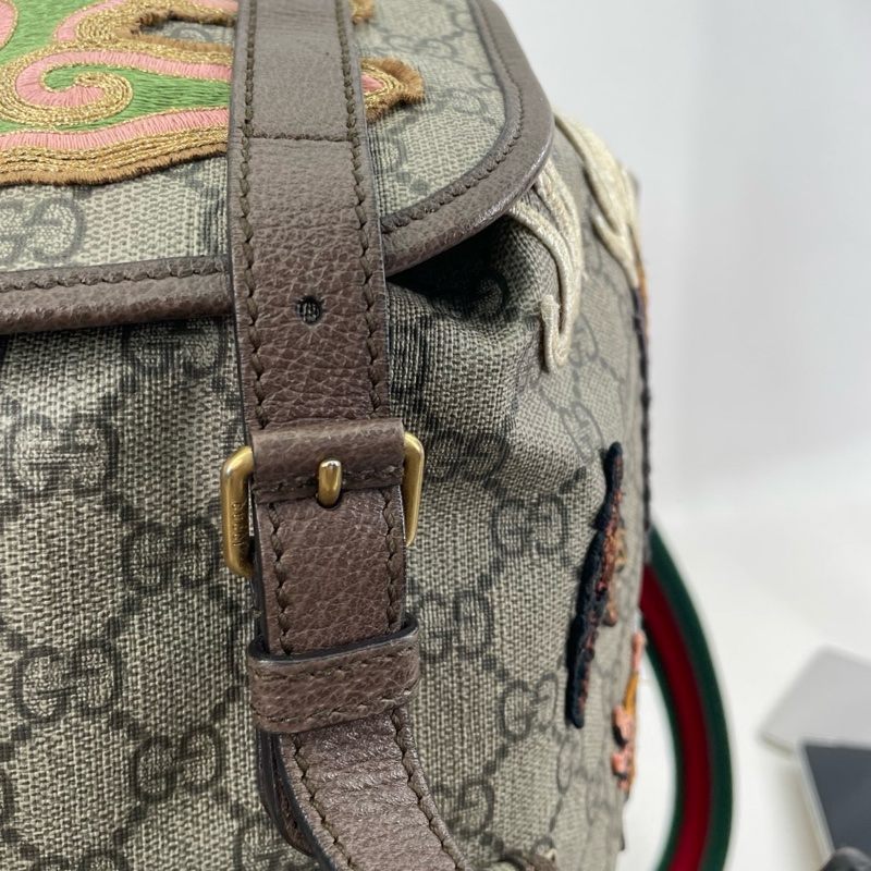GUCCI Courrier米色塗層帆布老花刺繡雙肩包 後背包 金色五金-16