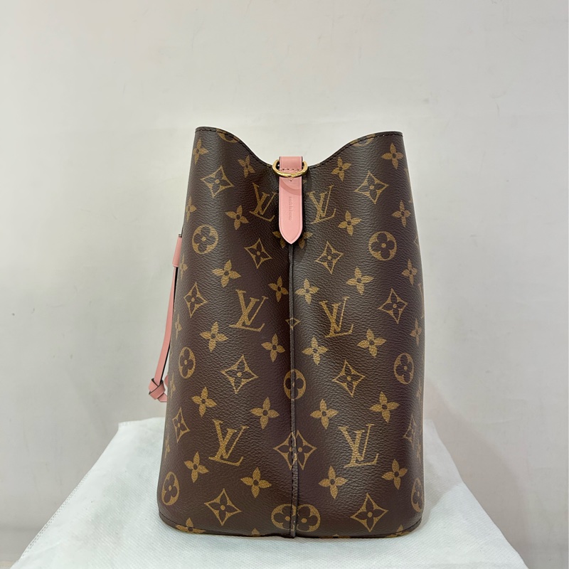 LV(M)內粉色水桶包-1