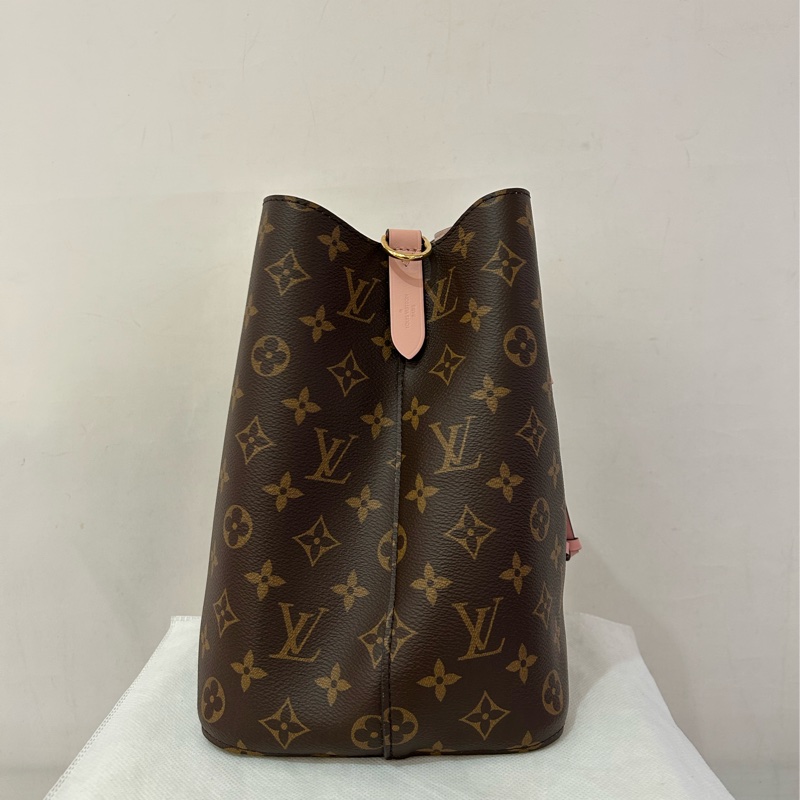 LV(M)內粉色水桶包-3