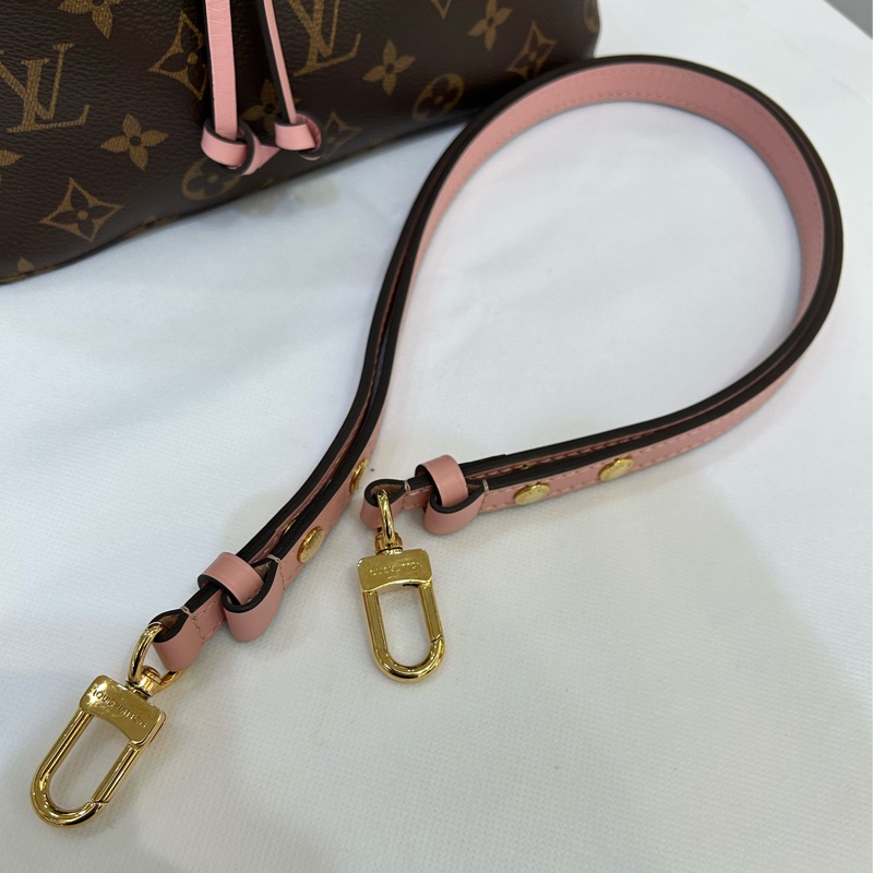 LV(M)內粉色水桶包-8