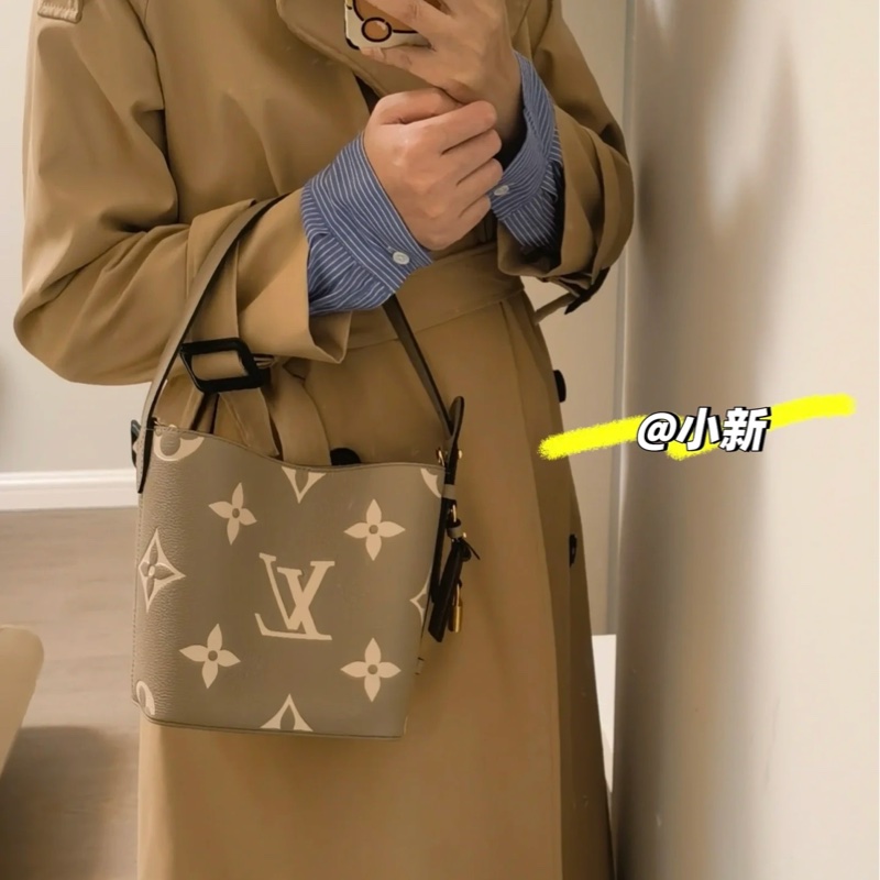 全新LV斑鳩灰全皮All In BB手提斜背水桶包M13045-19