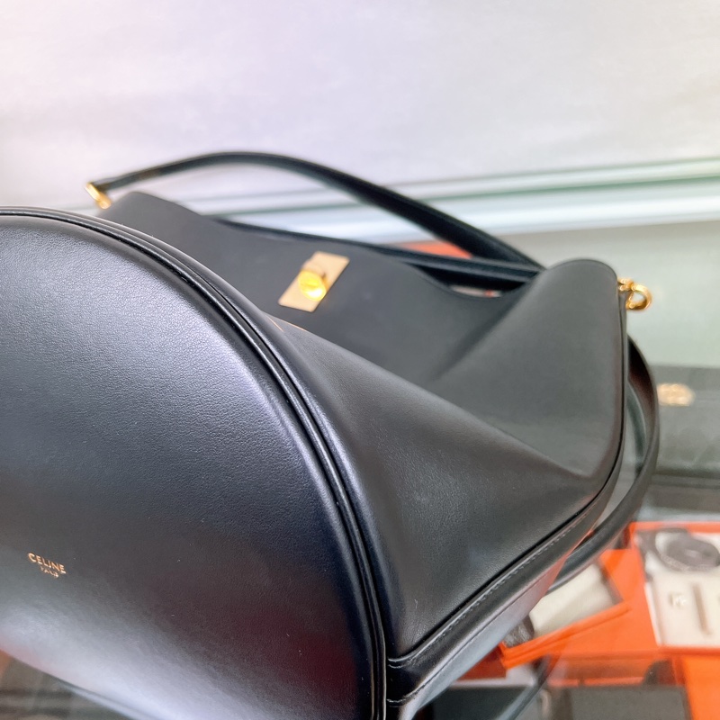 Celine 16 黑色水桶包-5