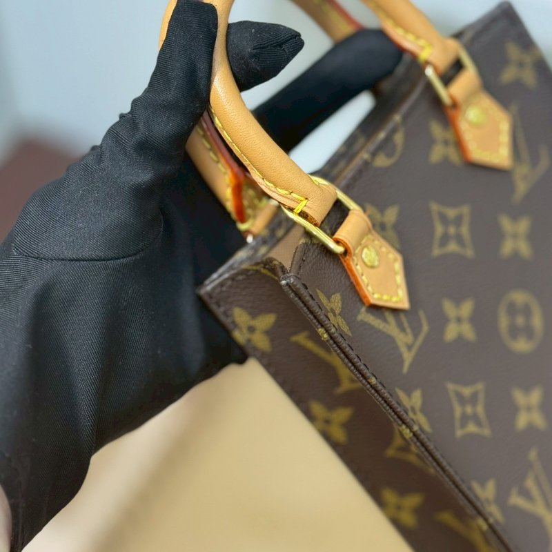 🏷️LV．Petit Sac Plat 琴譜包 M81295-10