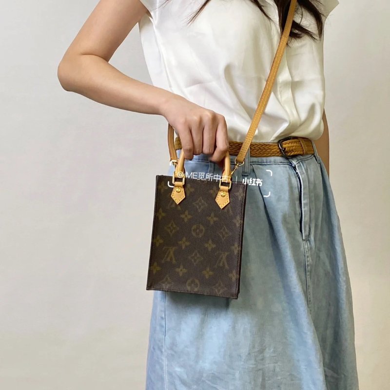 🏷️LV．Petit Sac Plat 琴譜包 M81295-24
