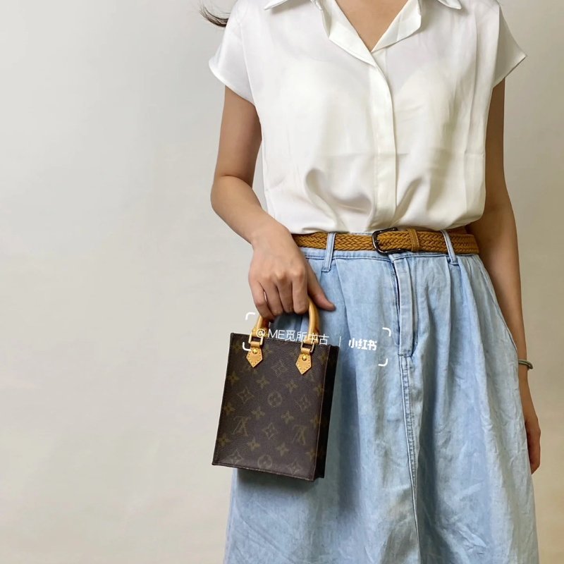 🏷️LV．Petit Sac Plat 琴譜包 M81295-25