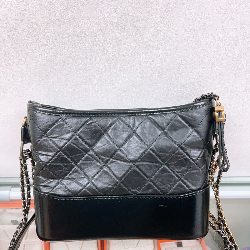 Chanel gabrielle 黑色流浪包新中號/小號-5