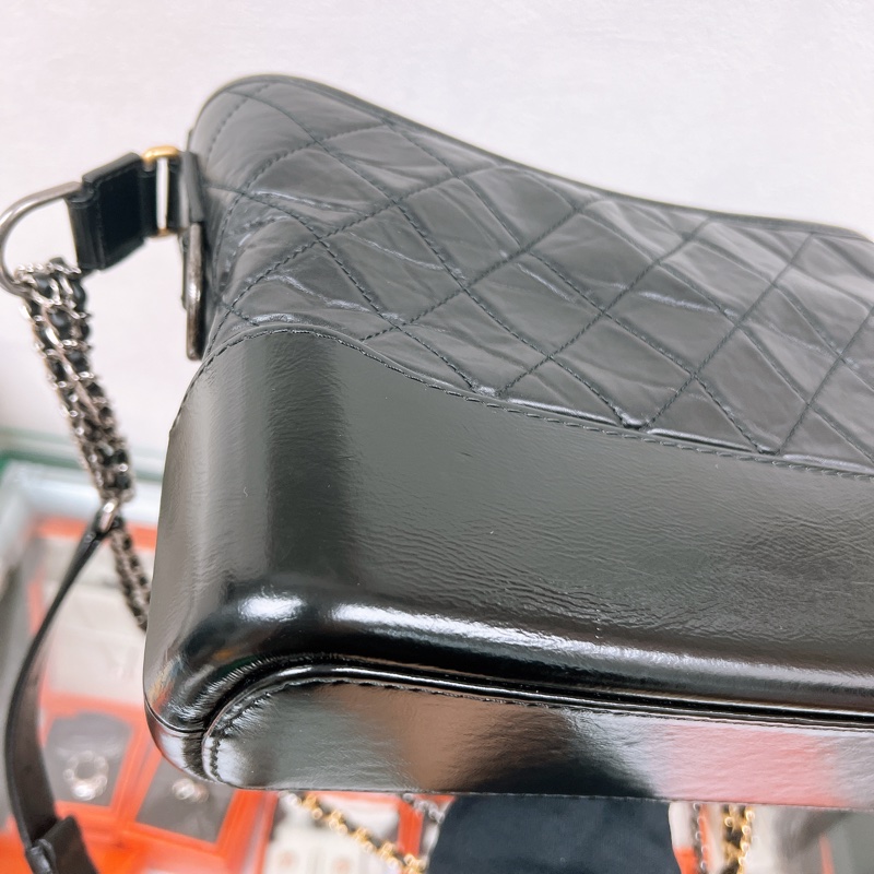 Chanel gabrielle 黑色流浪包新中號/小號-8