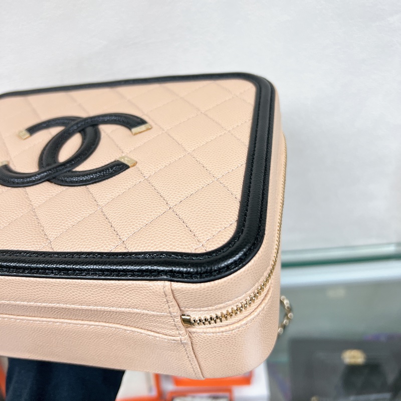 近新 Chanel filigree 21cm 黑拼米牛皮 雙C相機包/盒子包-2