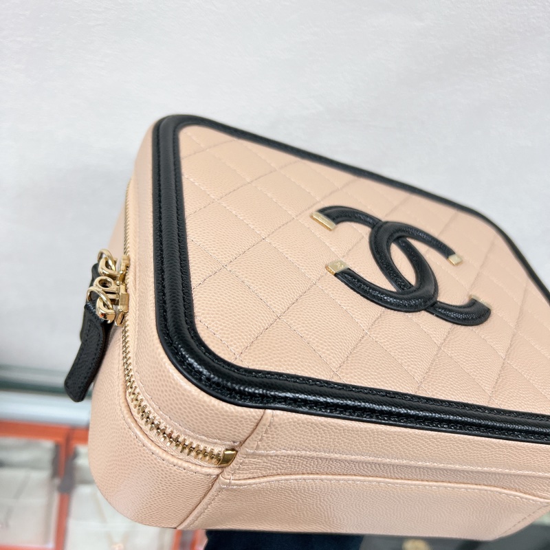 近新 Chanel filigree 21cm 黑拼米牛皮 雙C相機包/盒子包-3