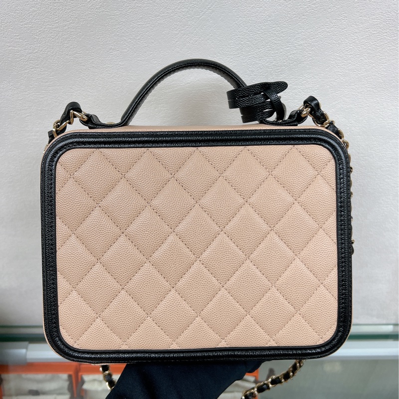 近新 Chanel filigree 21cm 黑拼米牛皮 雙C相機包/盒子包-4