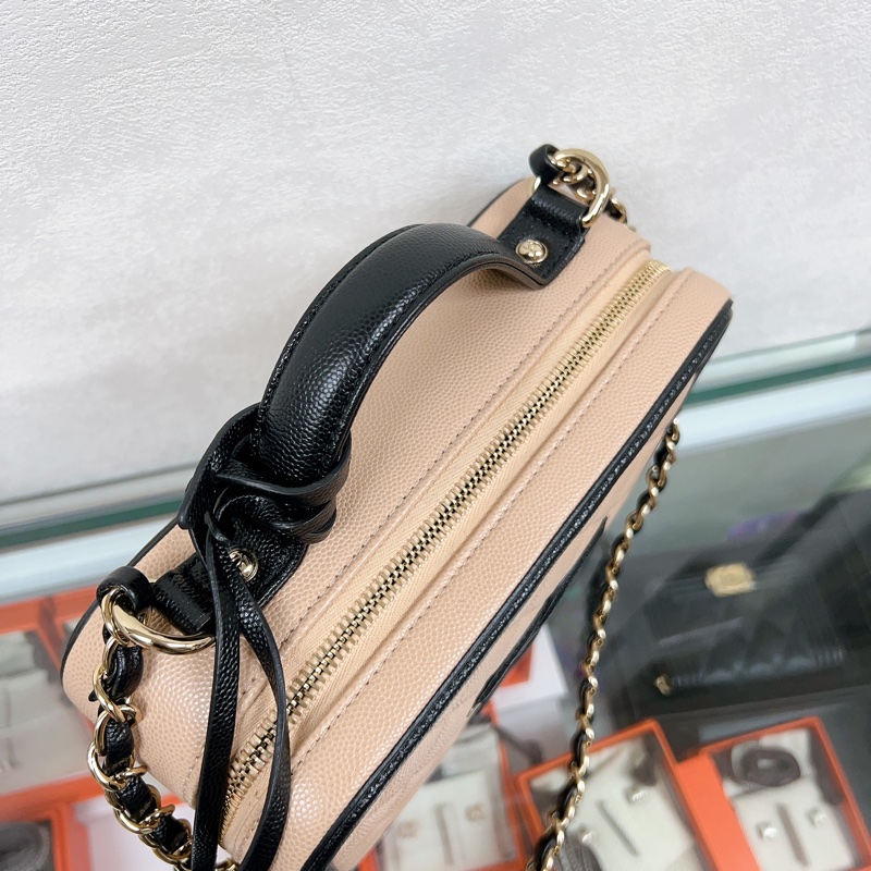 近新 Chanel filigree 21cm 黑拼米牛皮 雙C相機包/盒子包-7