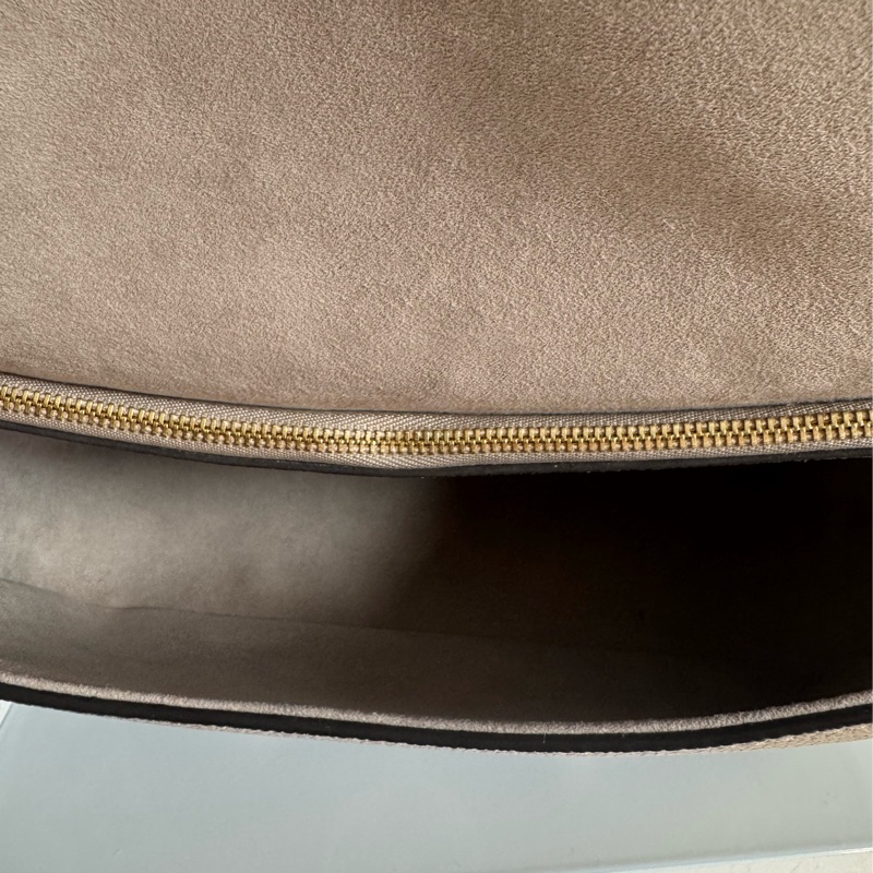 LV斑鳩灰法棍包-18