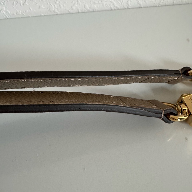 LV斑鳩灰法棍包-46