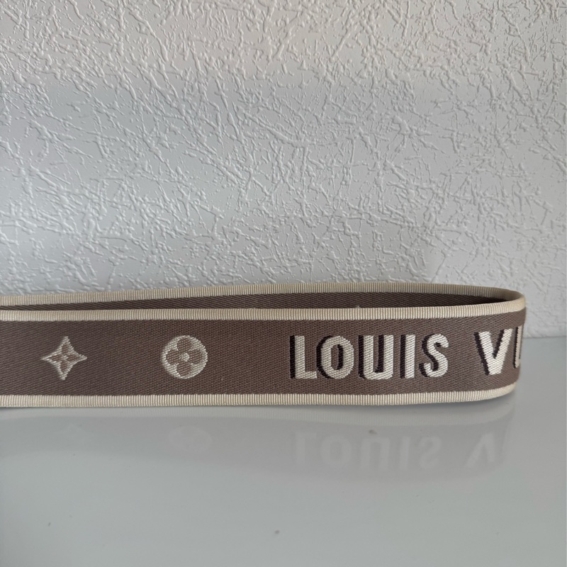 LV斑鳩灰法棍包-51