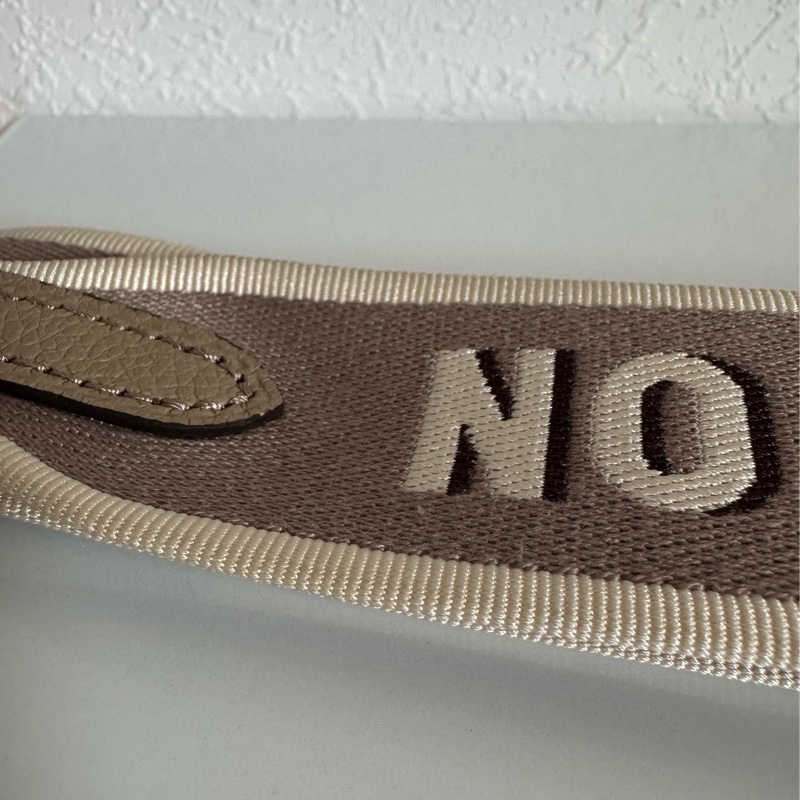 LV斑鳩灰法棍包-53