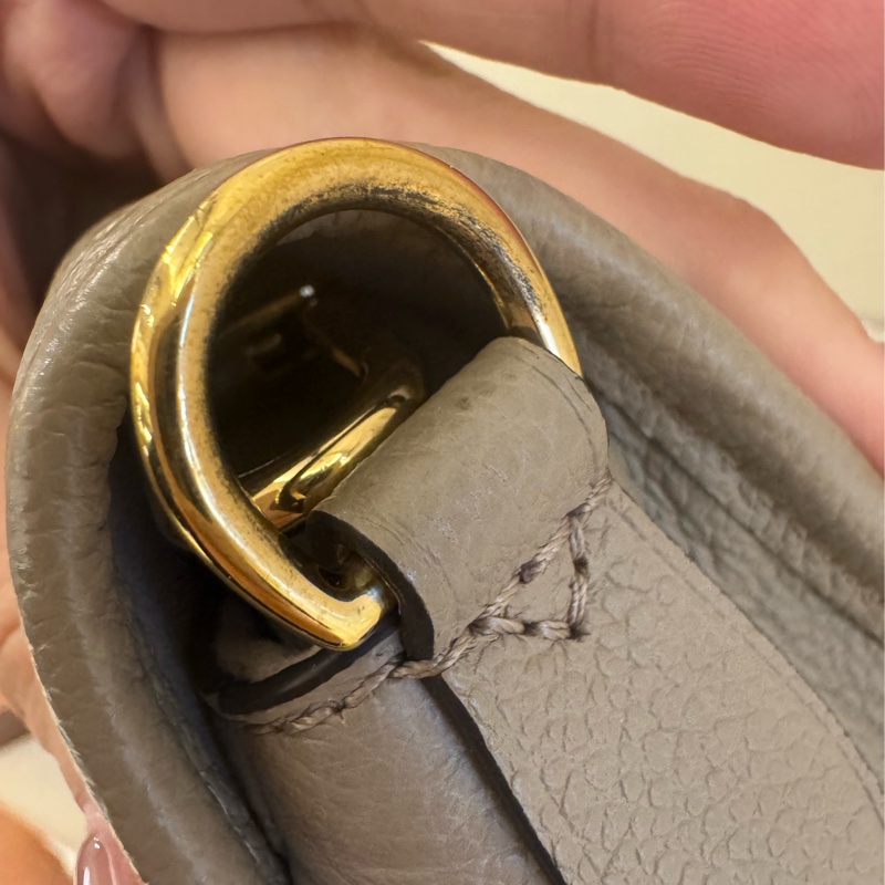 LV斑鳩灰法棍包-31