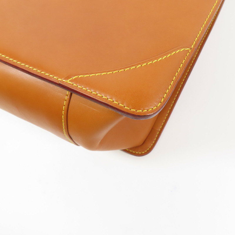 LOUIS VUITTON 皮革Negeb PM金扣手挽袋-6