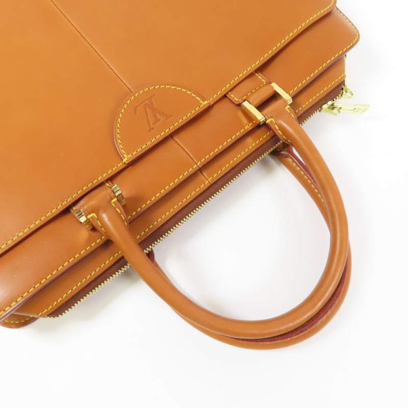 LOUIS VUITTON 皮革Negeb PM金扣手挽袋-9