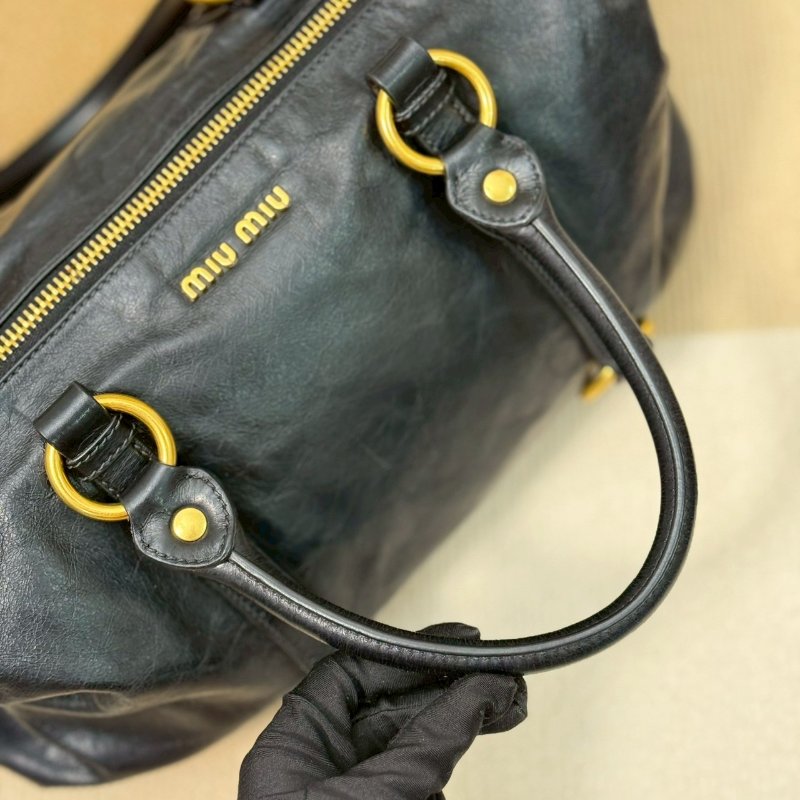 🏷️MIUMIU.黑金油蠟皮 機車包-12
