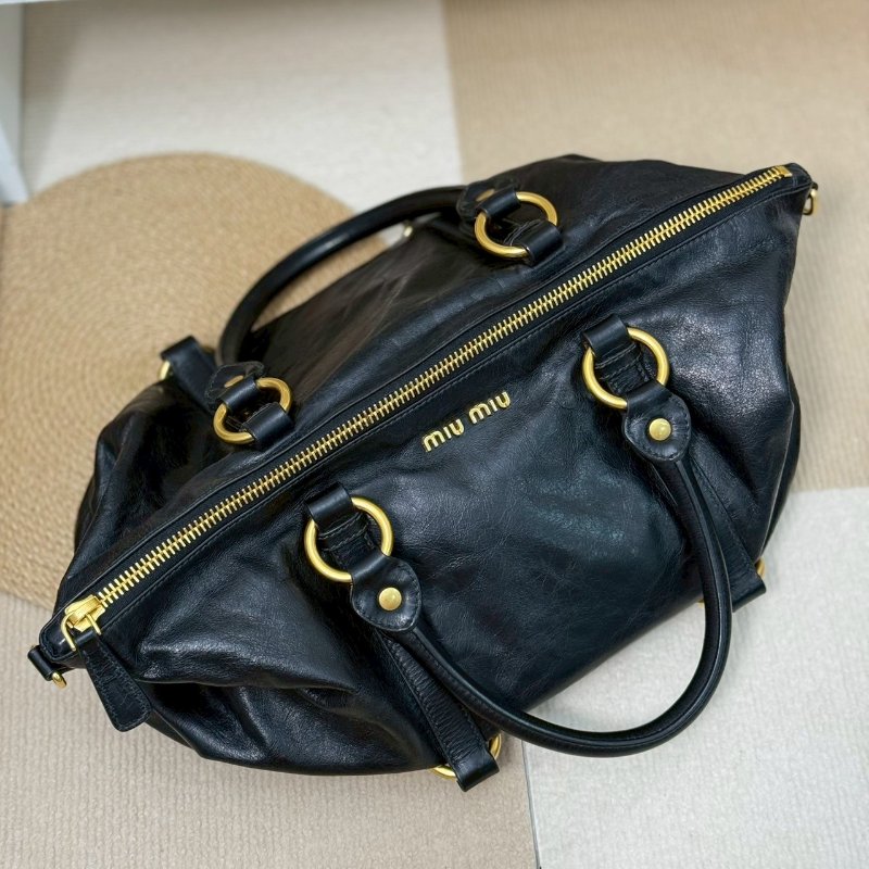 🏷️MIUMIU.黑金油蠟皮 機車包-21