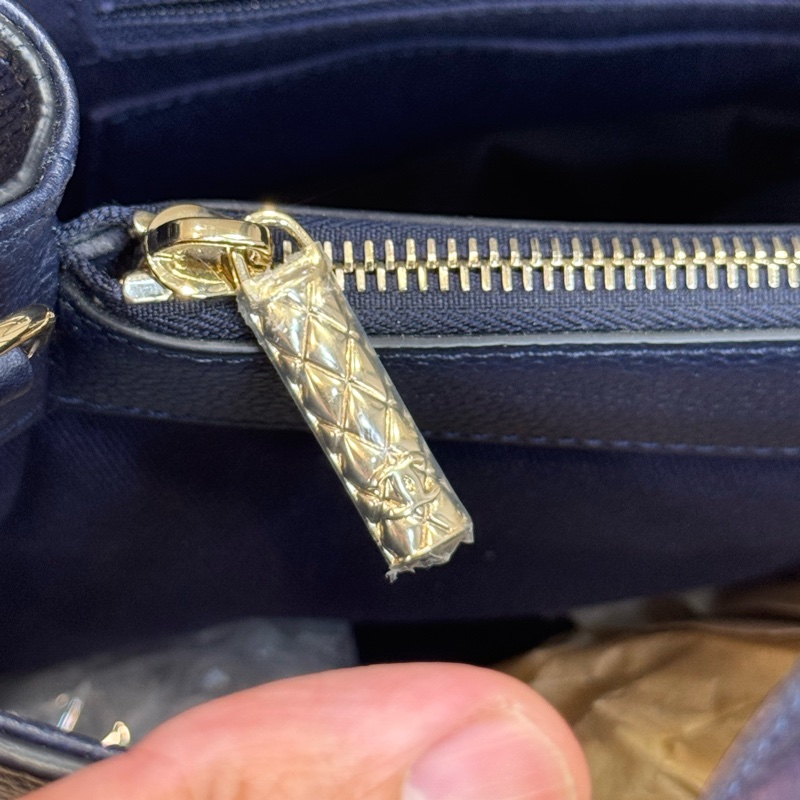 CHANEL 海軍藍牛皮Neo Executive Tote托特手提/側背🩵筆電公事包-21