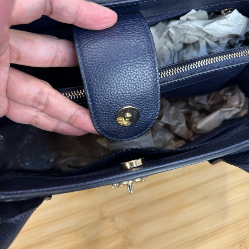 CHANEL 海軍藍牛皮Neo Executive Tote托特手提/側背🩵筆電公事包-22