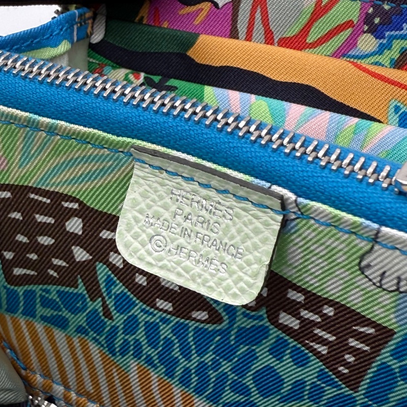 全新未使用|Hermes 氣泡綠 B刻 自由之城 絲巾Silk'In 卡包 零錢 短夾|專櫃 49,500-6