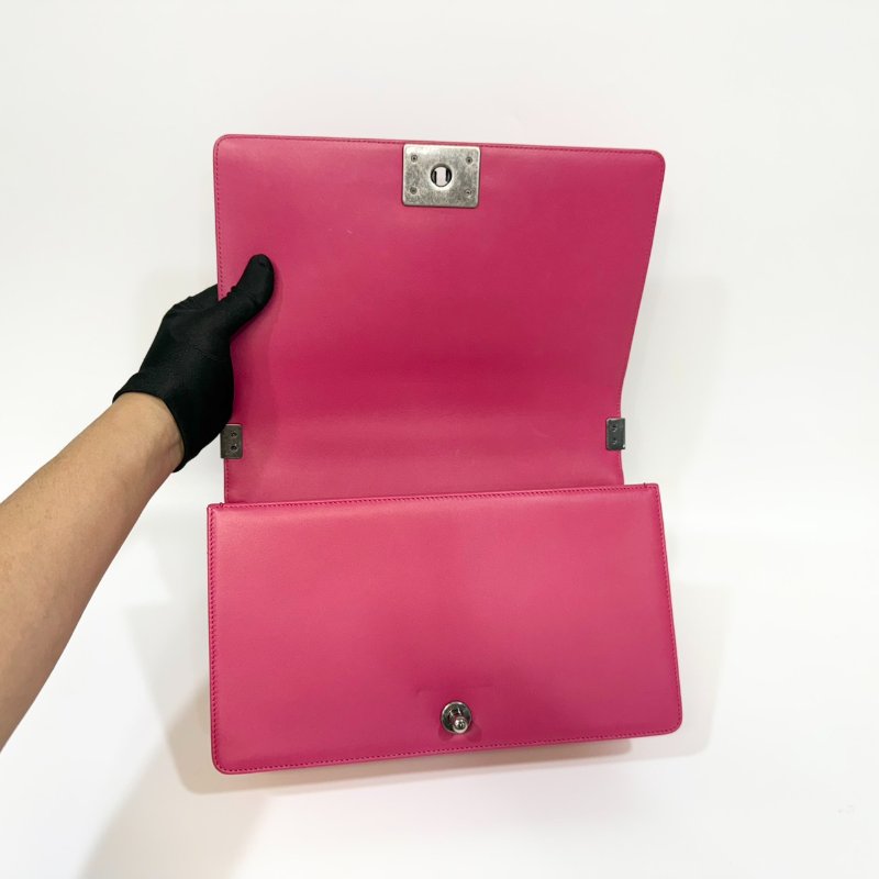 CHANEL桃粉色羊皮復古銀釦BOY28/A92193-5