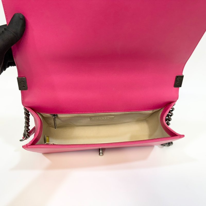CHANEL桃粉色羊皮復古銀釦BOY28/A92193-10