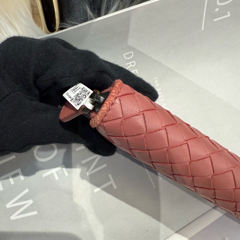 BV 小編織豆沙粉長夾 拉鏈長夾-8