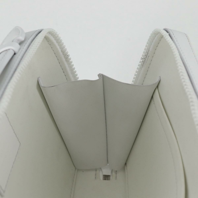 【日本直送】路易威登 Monogram LV Ornament Soft Trunk Bag 白色 M21833 LV Auth MX402SM-17