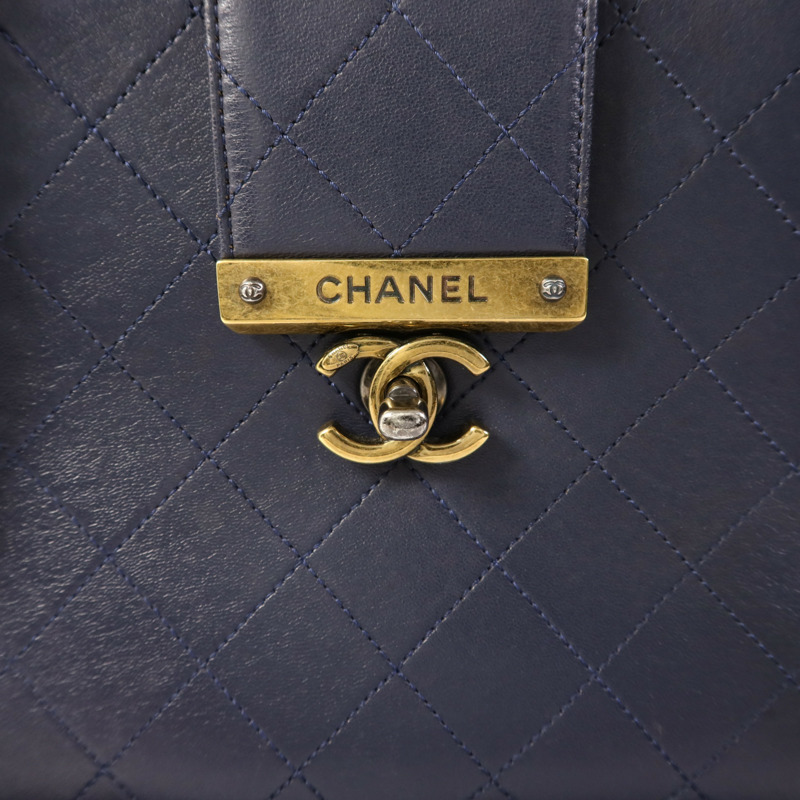 CHANEL 牛皮皮革Chain Shoulder金扣鏈帶肩背袋-9