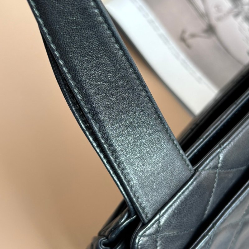 ::CHANEL:: 經典菱格紋雙C縫線 LOGO 手提肩背包 小托特包 小購物包 TOTE-23