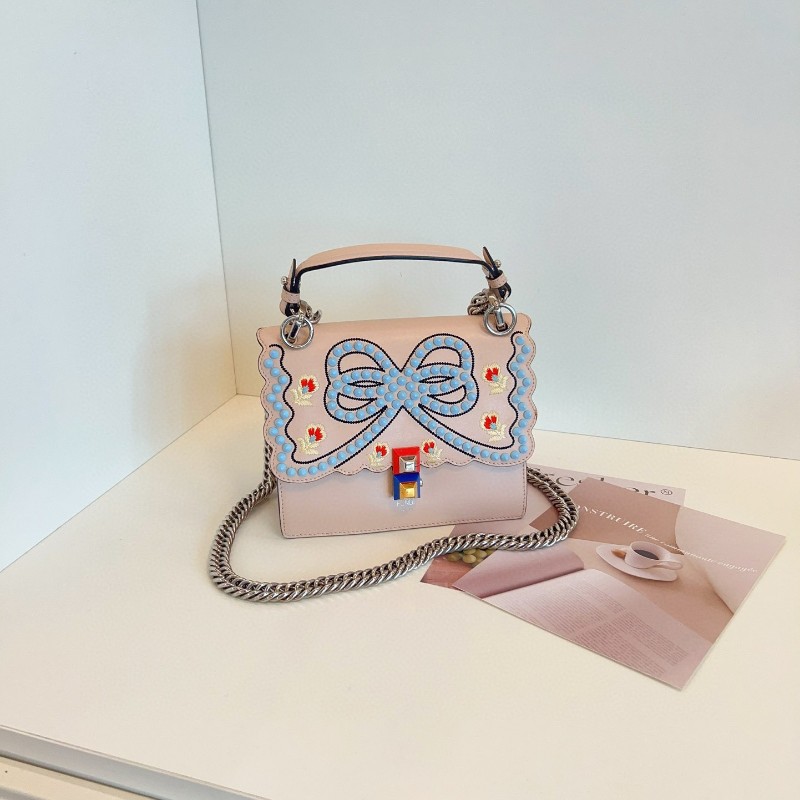 FENDI芬迪 秀款 ❤️高價限量鉚釘蝴蝶結 粉色 手提包 肩背包 斜背包-0