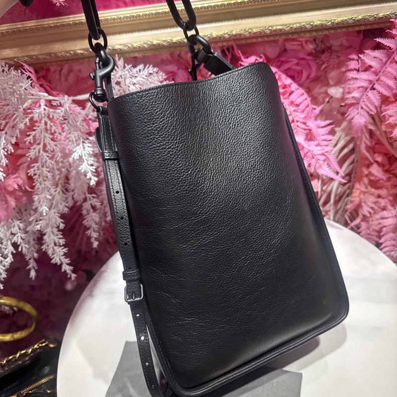 Balenciaga 巴黎世家黑色斜背包鏈條/王吉娜古董精品-6