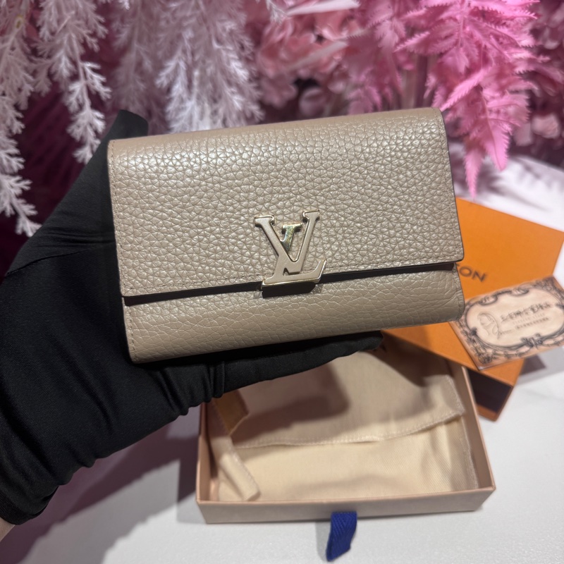 LV 奶茶色短夾/王吉娜古董精品-0