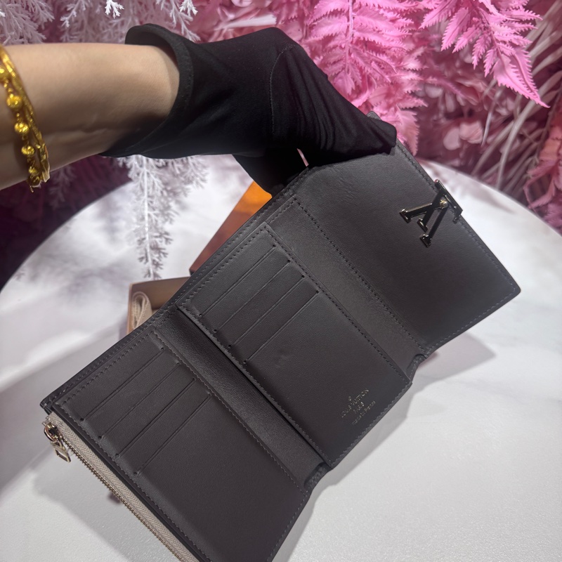 LV 奶茶色短夾/王吉娜古董精品-5