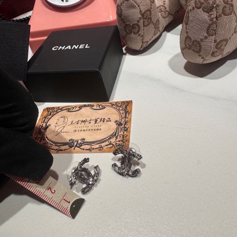 Chanel 黑銀耳環 耳針/王吉娜古董精品-3