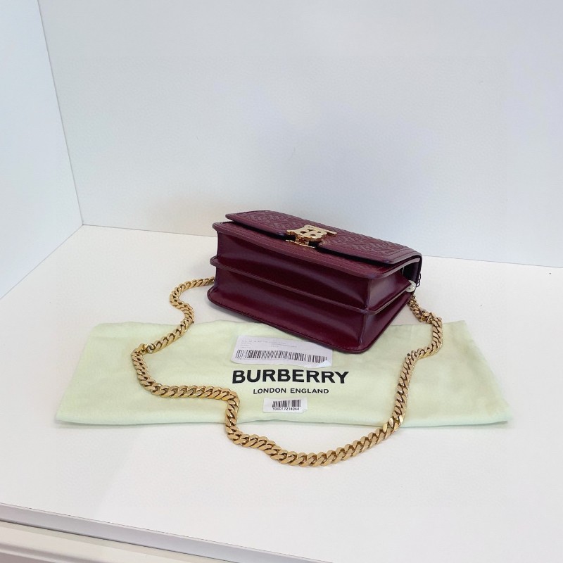 Burberry 酒紅色全皮壓花TB金扣鏈條豆腐包 郵差包 小號20*15*10cm-3