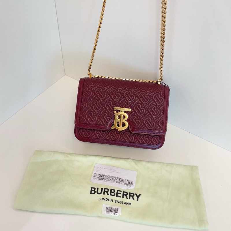 Burberry 酒紅色全皮壓花TB金扣鏈條豆腐包 郵差包 小號20*15*10cm-5