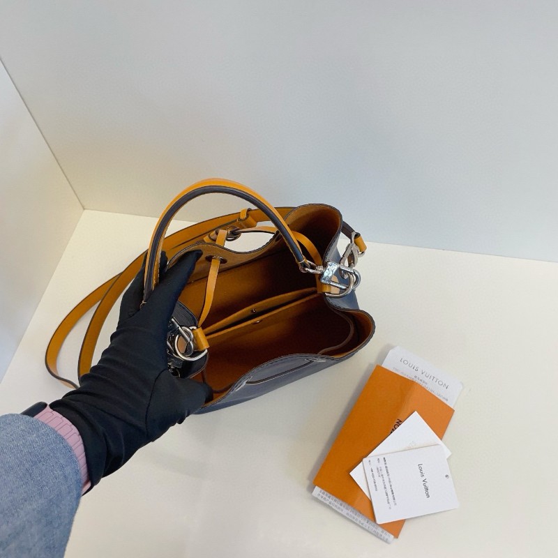 LV路易威登 💙Neonoe bb藍黃拼色epi水波紋 晶片款 肩背包 🈶購鉦 20*20*13cm-7