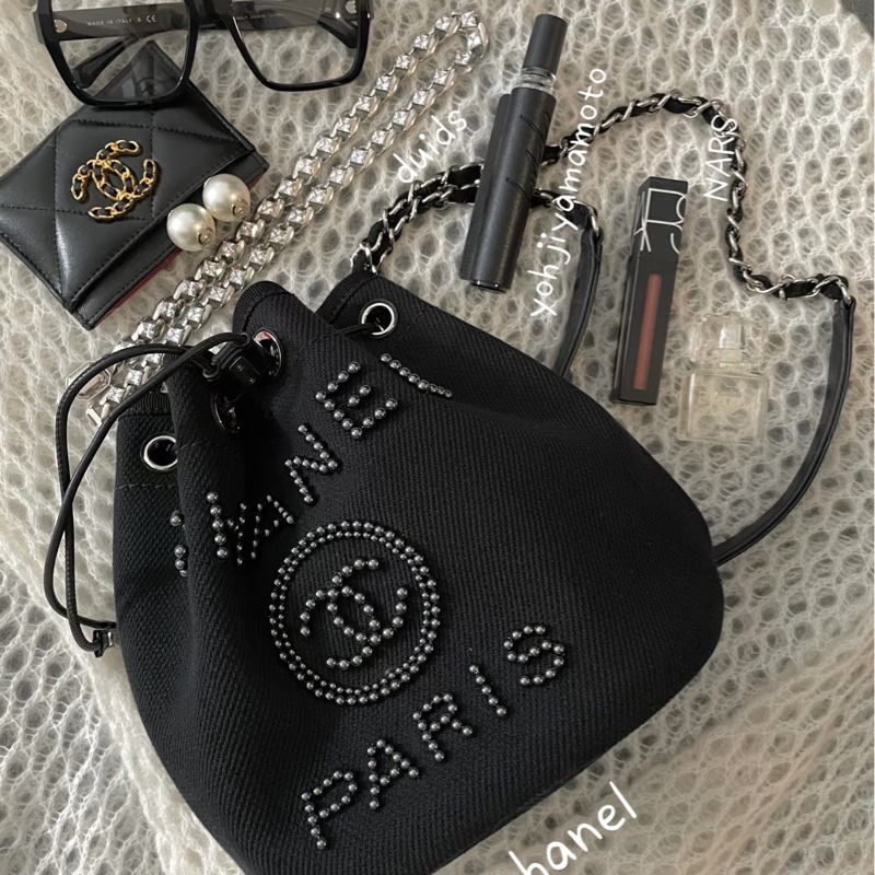 Chanel / 香奈兒 釘珠款 絕版帆布水桶-2
