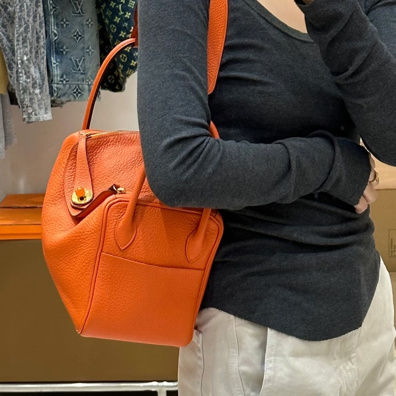 Hermes Lindy26 閒置帶原膜🔥櫃上配貨4️⃣0️⃣萬抱出🧡-2
