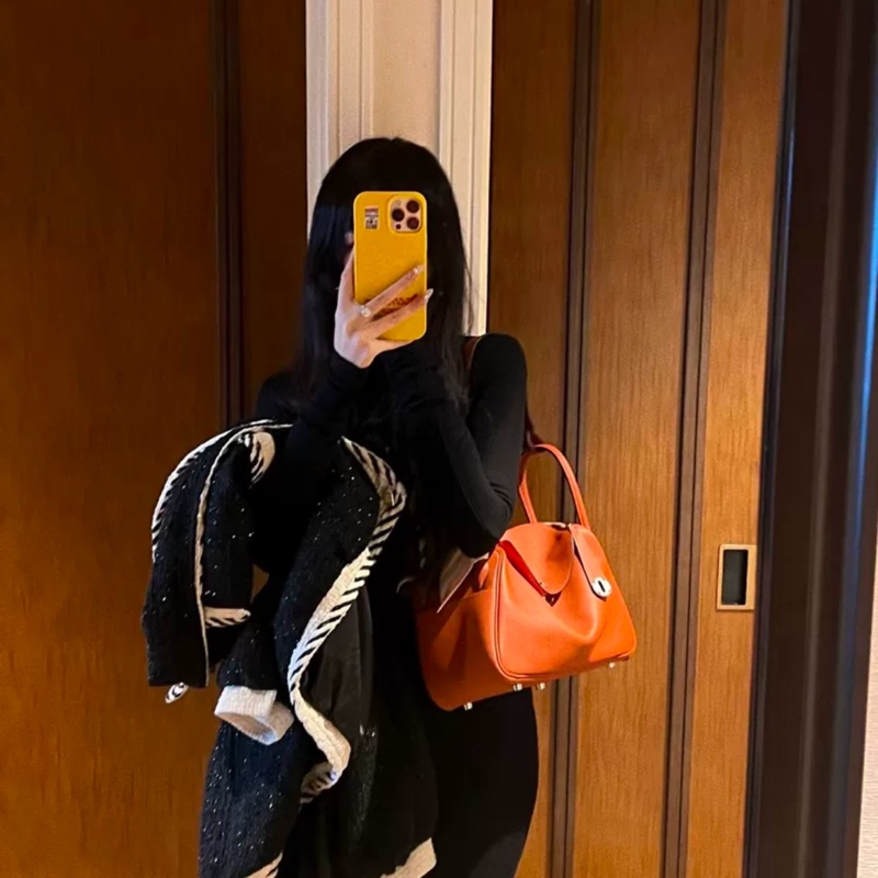 Hermes Lindy26 閒置帶原膜🔥櫃上配貨4️⃣0️⃣萬抱出🧡-3