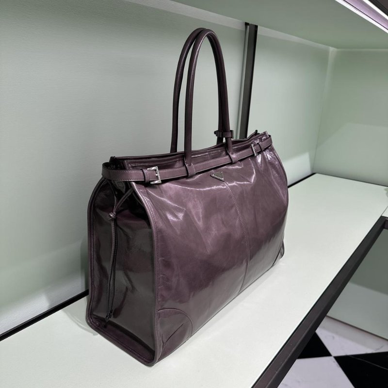 🎉新品好折扣✨Prada 2VG128 超大款亮澤皮革繫帶 Bonnie包 棕色/付長肩帶-8