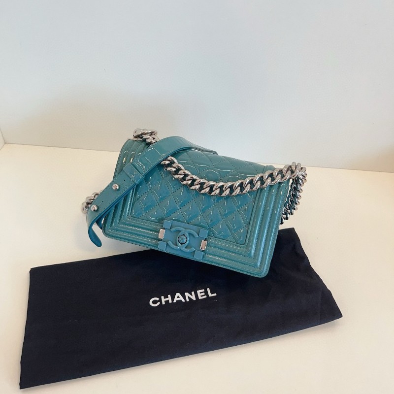 Chanel香奈兒 孔雀綠壓克力方扣銀鍊 Leboy 小號 22開 肩背包 斜背包-7