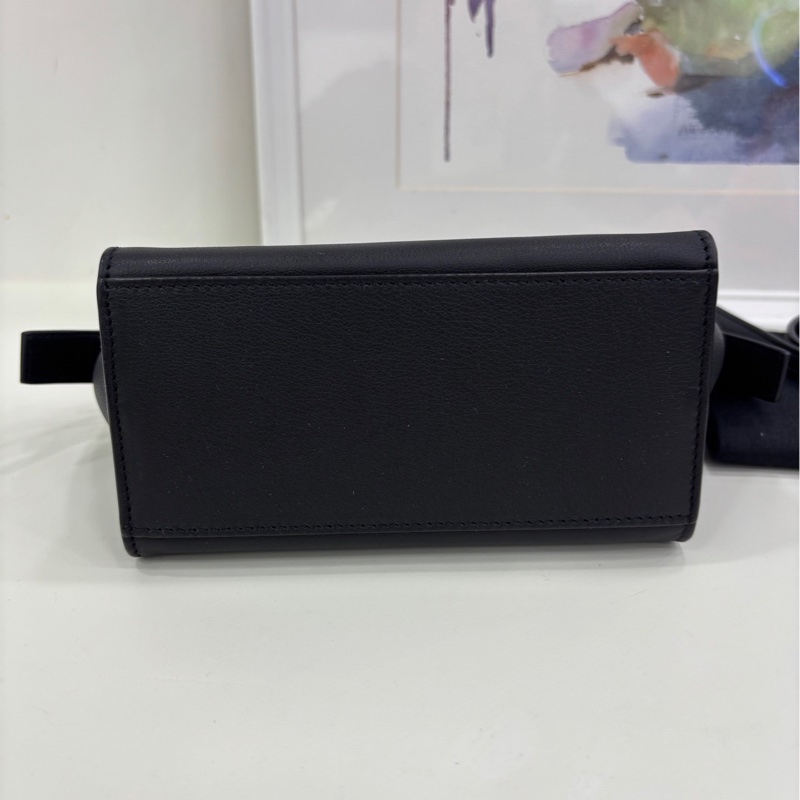 Saint Laurent聖羅蘭Ysl全皮黑色金扣 mini 鞦韆包-4